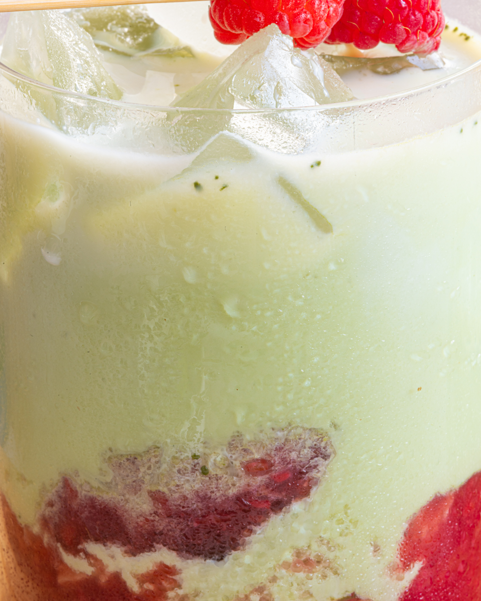 Agrilait matcha framboise macro