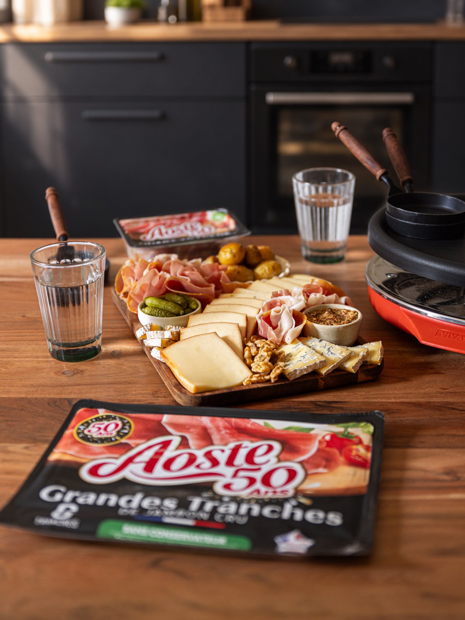 Aoste planche de raclette et Grandes Tranches de jambon cru