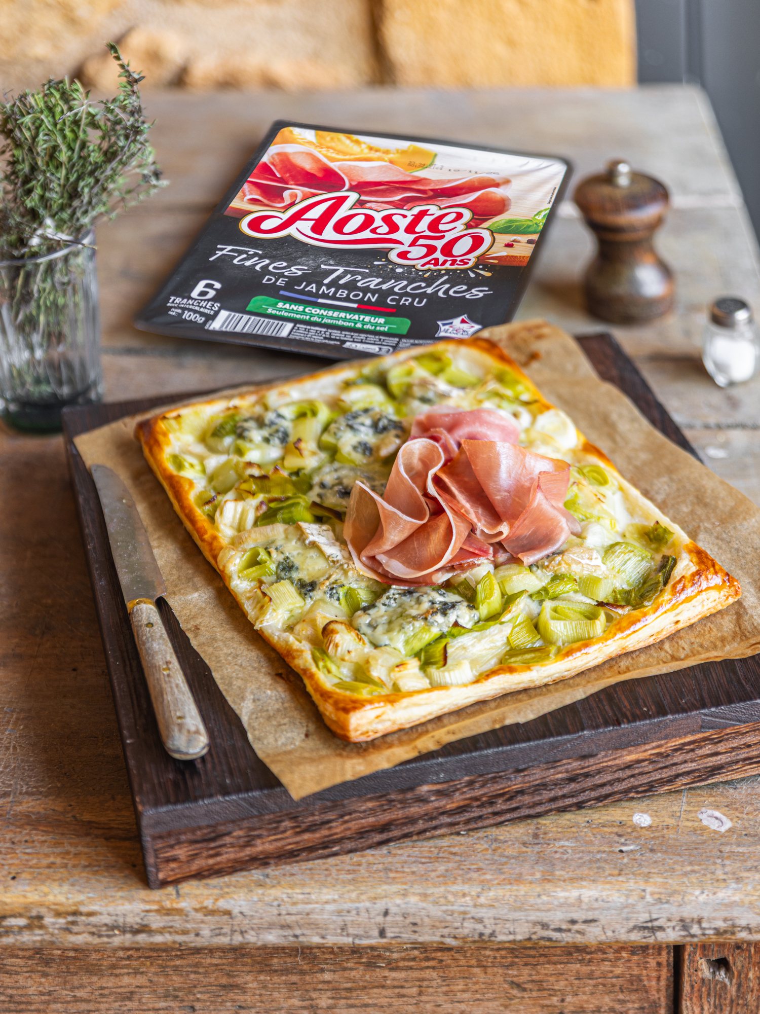 Aoste tarte fine poireaux et bleu, Fines Tranches de jambon cru