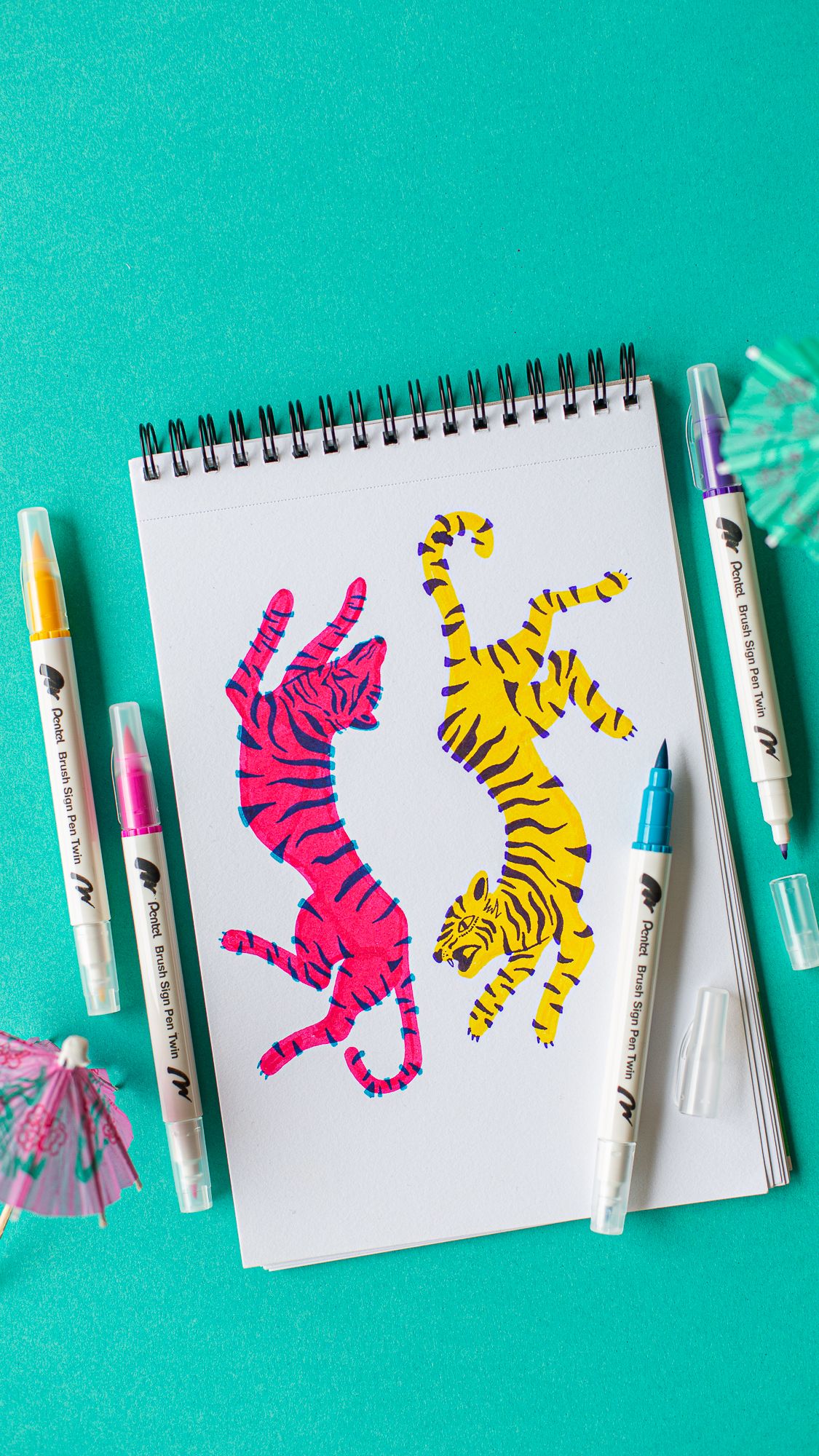 Pentel Brush Sign Pen Twin, rose en hachures