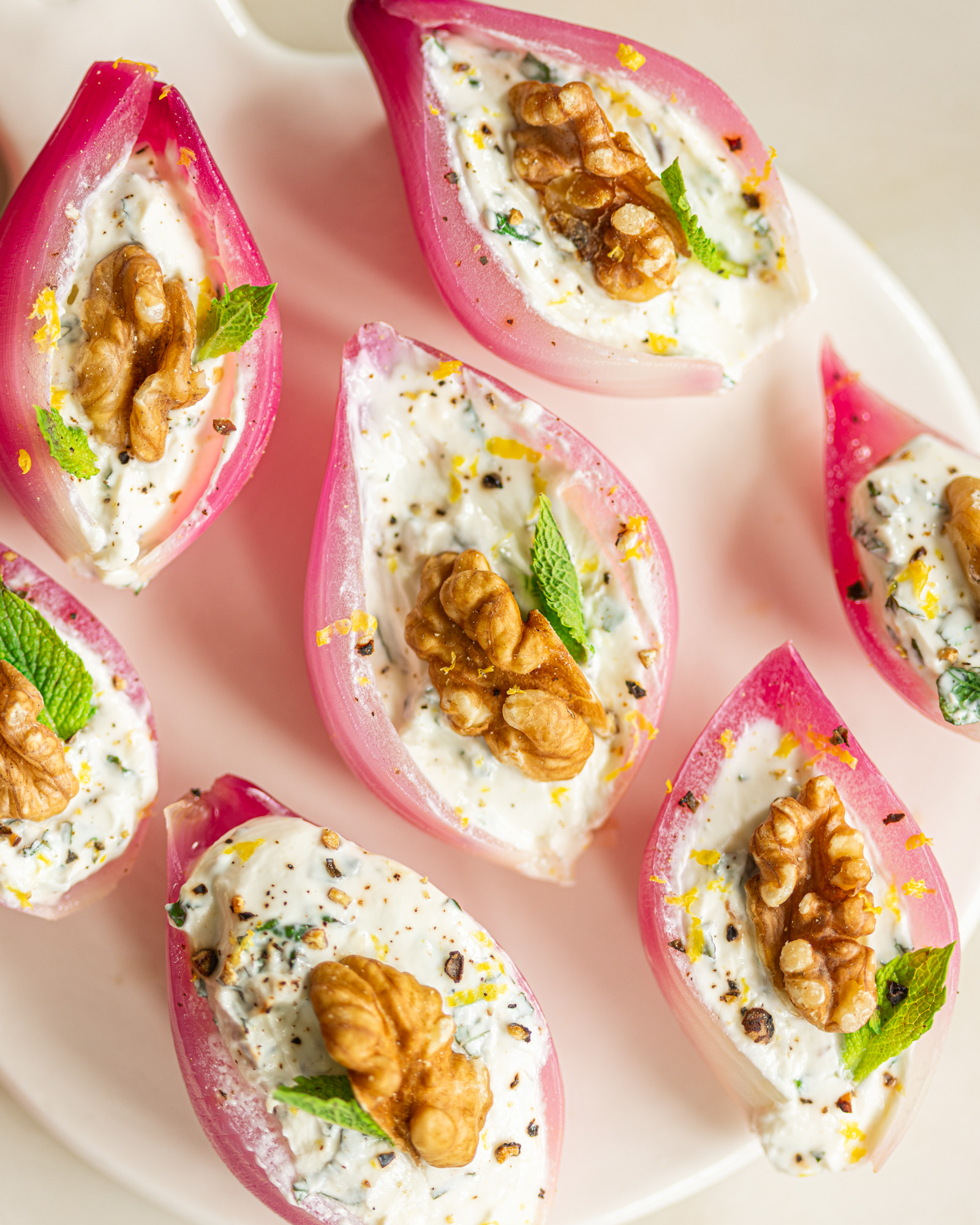 Priméale, endives roses chèvre noix menthe